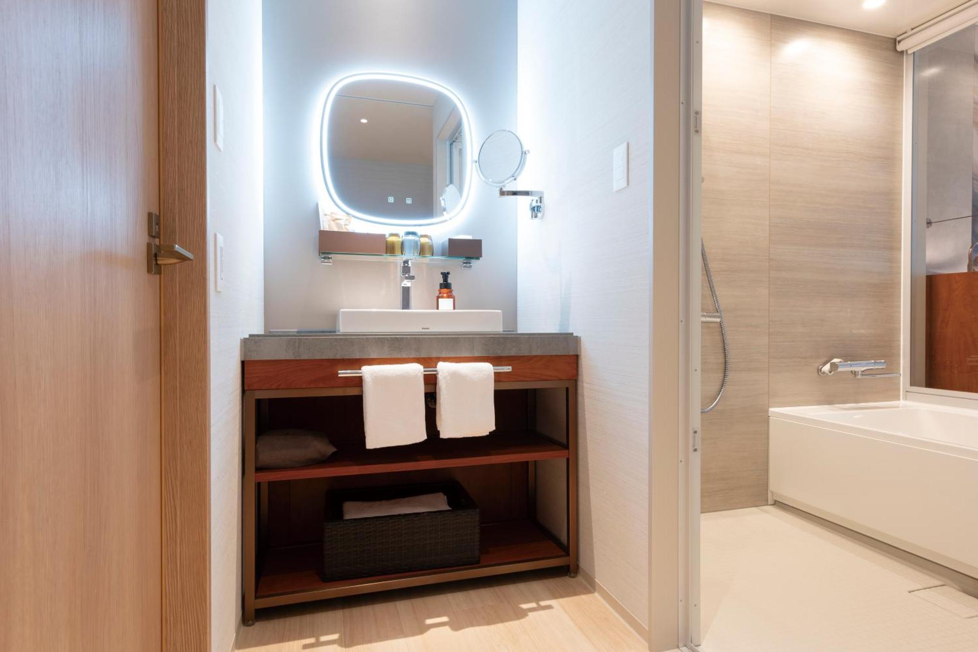 Hotel Springs Makuhari Premier Chiba Esterno foto